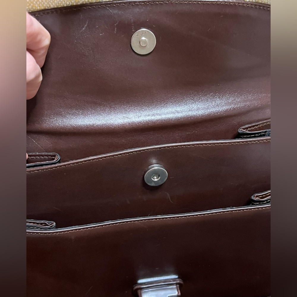 🌟FINAL🌟 1980s Vintage Ferragamo Heavy Brown Leather Shoulder Bag. - Picture 13 of 14